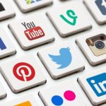 چشمان تمام باز